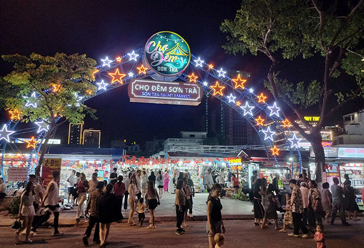 CHỢ ĐÊM SƠN TRÀ ĐÀ NẴNG